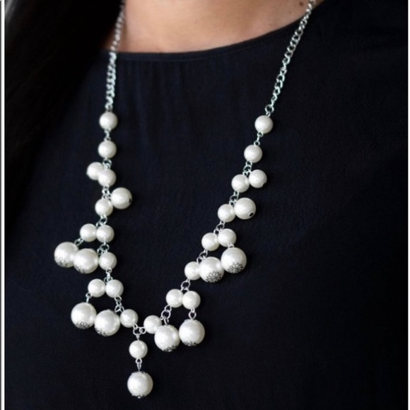 Soon to be Mrs. Set - Picture 2 of 3